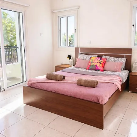 Sea View -private Pool - 1 Min Walk To * Ayia Napa
