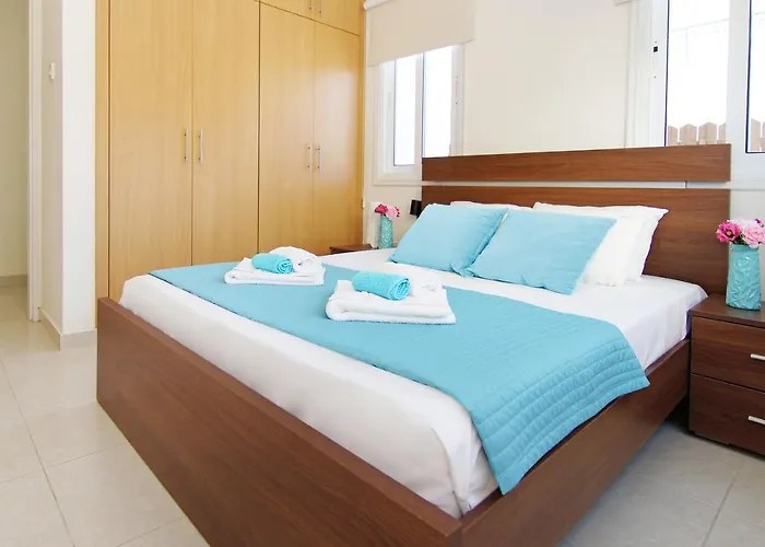 Basil - 50m From Med Sea