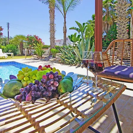 Basil - 50m From Med Sea Vila *