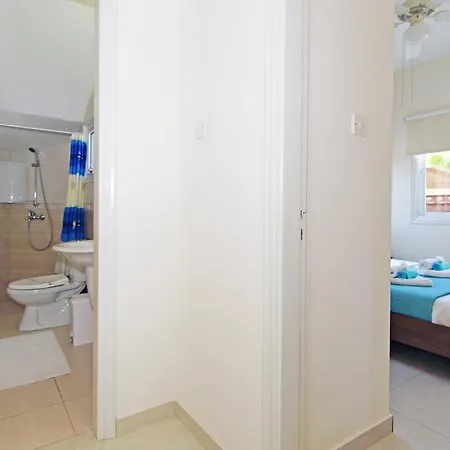 Basil - 50m From Med Sea Holiday home *