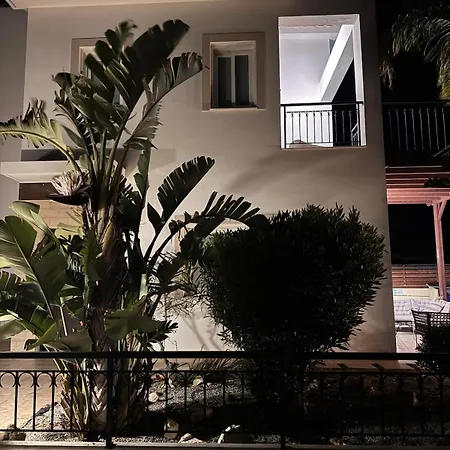 Вилла Sea View Villa -Private Pool - 1 Min Walk To Beach