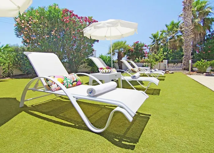 Basil - 50m From Med Sea