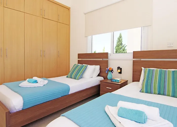 Basil - 50m From Med Sea アヤナパ